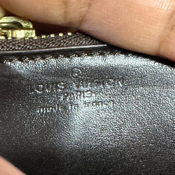 LOUIS VUITTON long zip wallet in monogram - Picture 17 of 17